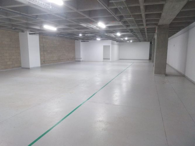 Bodega en arriendo en Camparola, Itagüí, 1000 m² · foto 2 de 15