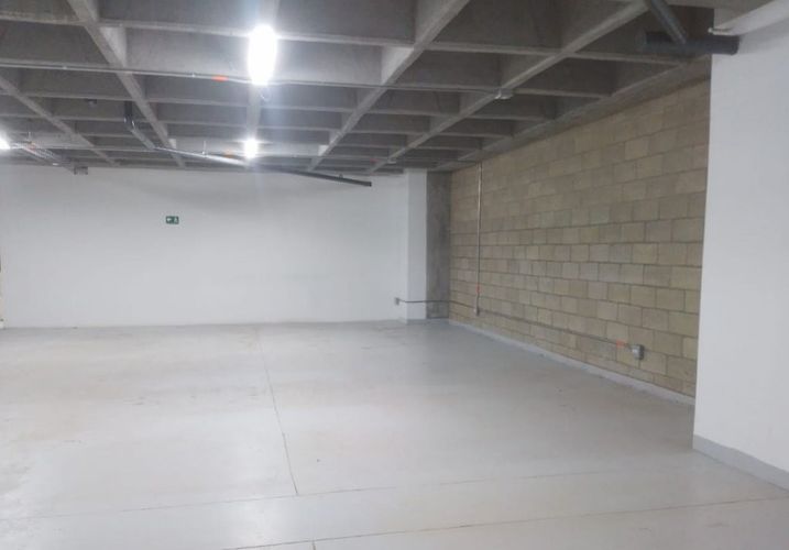 Bodega en arriendo en Camparola, Itagüí, 1000 m² · foto 11 de 15