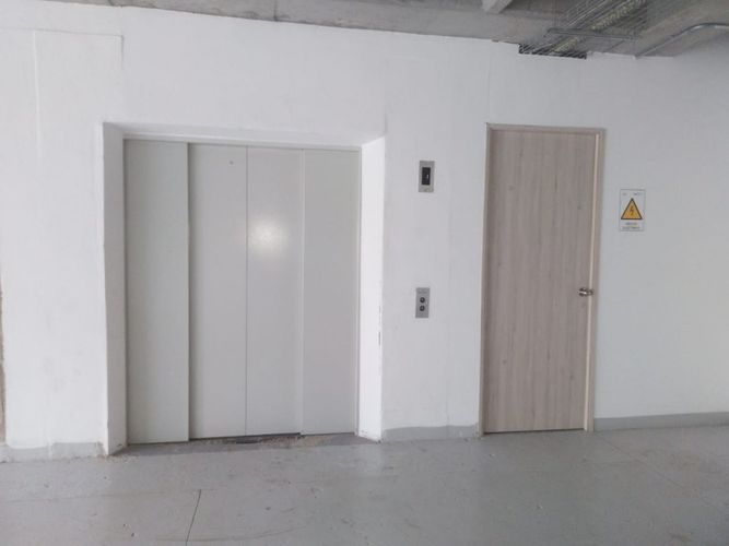 Bodega en arriendo en Camparola, Itagüí, 1000 m² · foto 14 de 15