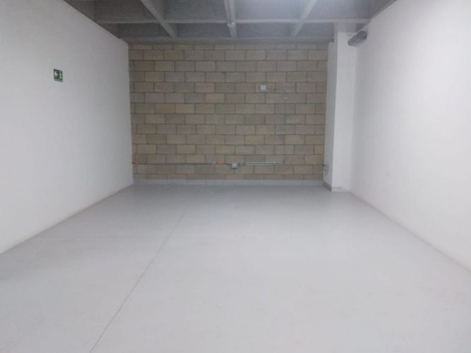Bodega en arriendo en Camparola, Itagüí, 1000 m² · foto 6 de 15