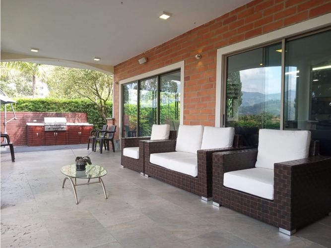 Casa de 4 alcobas en venta en La Doctora, Sabaneta, 350 m² · foto 10 de 13