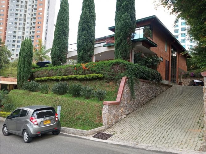 Casa de 4 alcobas en venta en La Doctora, Sabaneta, 350 m² · foto 11 de 13