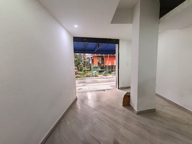 Local en arriendo en Calle Larga, Sabaneta, 16 m² · foto 2 de 10