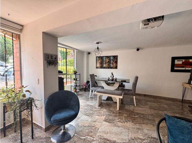 Casa de 4 alcobas en venta en La Florida, Sabaneta, 220 m² · foto 2 de 18