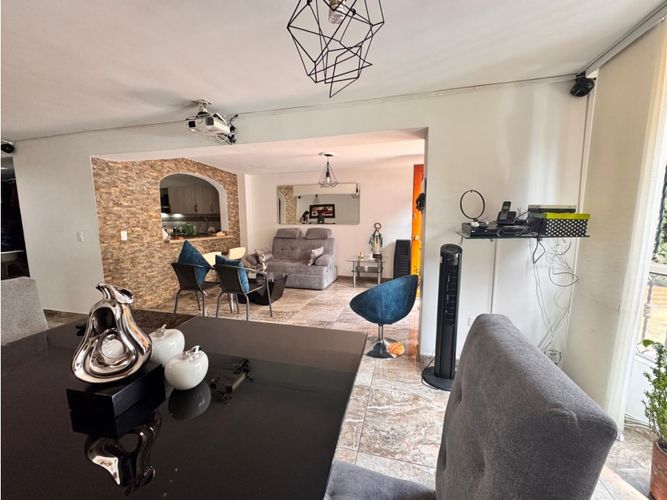 Casa de 4 alcobas en venta en La Florida, Sabaneta, 220 m² · foto 3 de 18