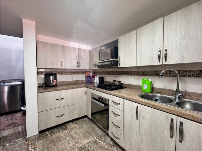 Casa de 4 alcobas en venta en La Florida, Sabaneta, 220 m² · foto 5 de 18
