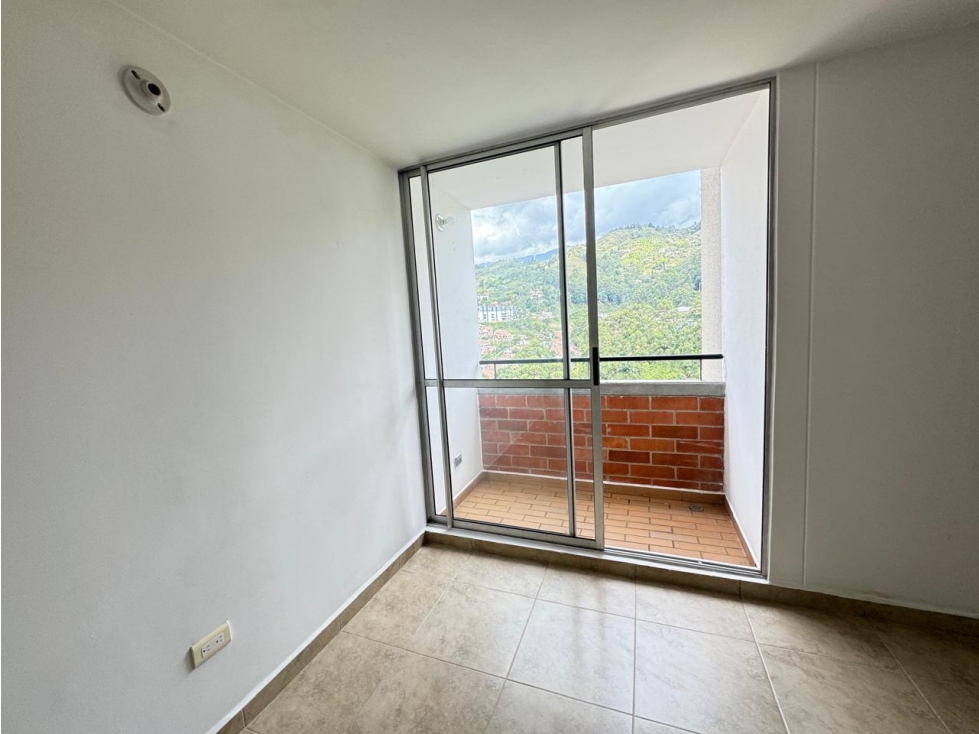 Apartamento en venta en La Tablaza, La Estrella · foto 5 de 13