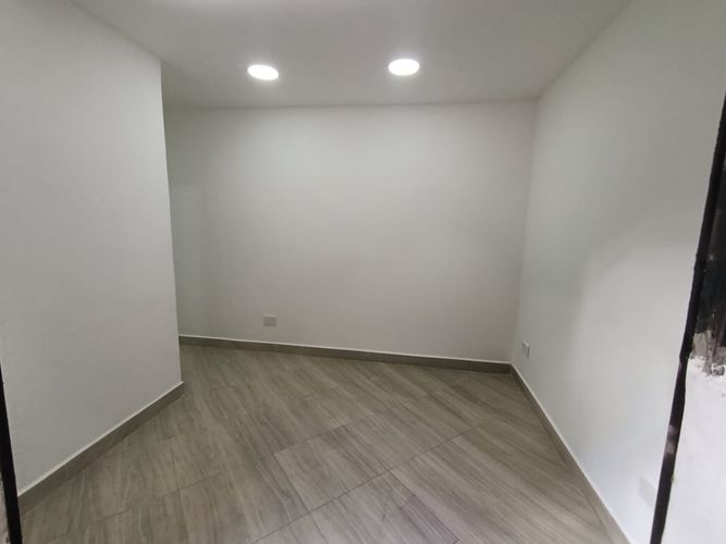 Local en arriendo en Calle Larga, Sabaneta, 9 m² · foto 3 de 10