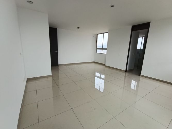 Apartamento de 3 alcobas en arriendo en El Poblado, Medellín, 207 m² · foto 11 de 20
