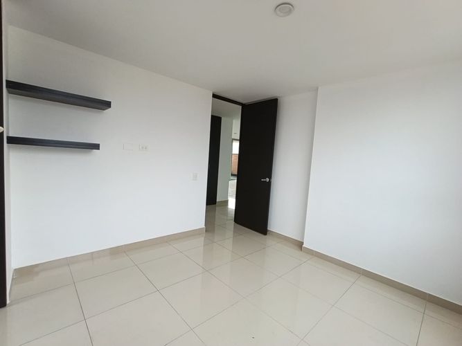 Apartamento de 3 alcobas en arriendo en El Poblado, Medellín, 207 m² · foto 16 de 20