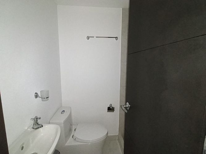 Apartamento de 3 alcobas en arriendo en El Poblado, Medellín, 207 m² · foto 19 de 20