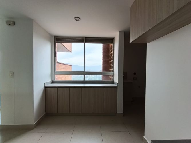 Apartamento de 3 alcobas en arriendo en El Poblado, Medellín, 207 m² · foto 20 de 20
