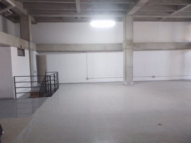 Bodega en arriendo en Suramerica, Itagüí, 335 m² · foto 9 de 13