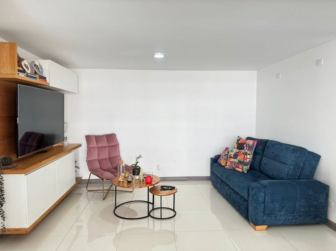 Apartamento de 3 alcobas en venta en Camparola, Itagüí, 88 m² · foto 5 de 16