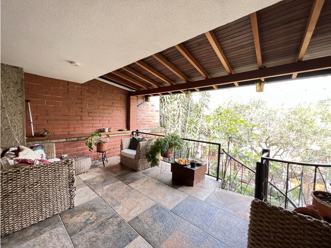Casa de 4 alcobas en venta en La Sebastiana, Envigado, 300 m² · foto 2 de 24