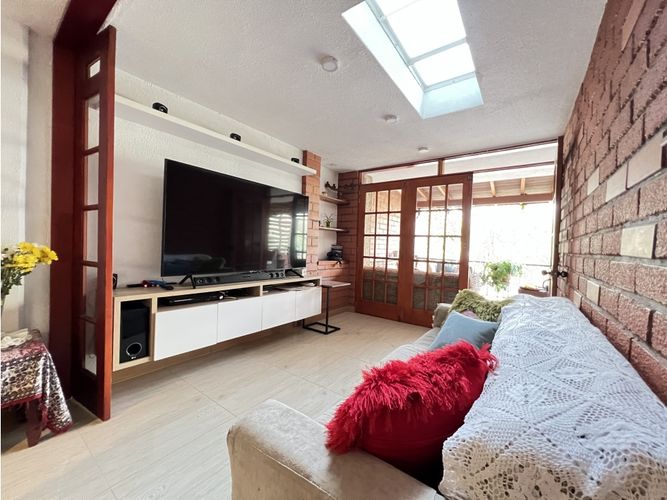Casa de 4 alcobas en venta en La Sebastiana, Envigado, 300 m² · foto 6 de 24