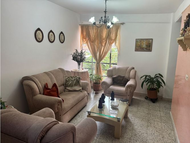Apartamento de 3 alcobas en venta en Viviendas Del Sur, Itagüí, 74 m² · foto 2 de 15