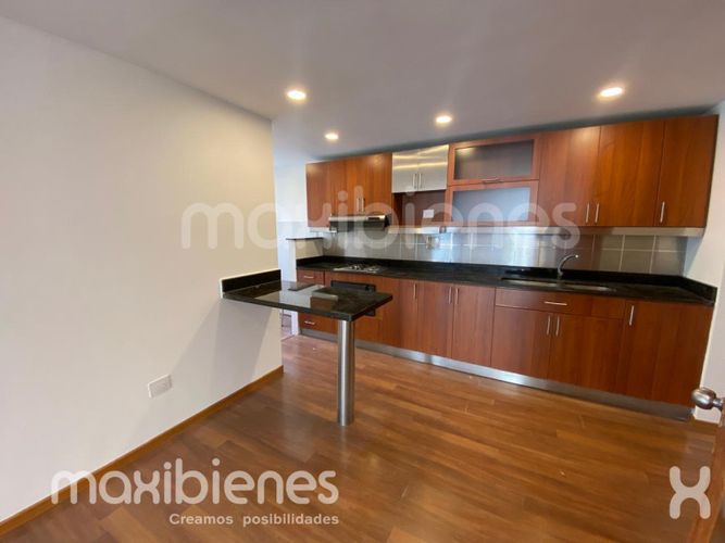 Apartamento de 4 alcobas en arriendo en Los Naranjos, Medellín, 140 m² · foto 2 de 13