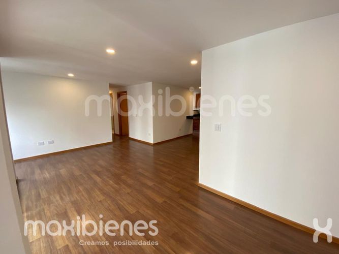 Apartamento de 4 alcobas en arriendo en Los Naranjos, Medellín, 140 m² · foto 3 de 13