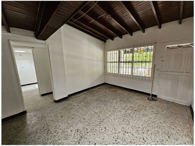 Local en arriendo en Conquistadores, Medellín, 350 m² · foto 2 de 10