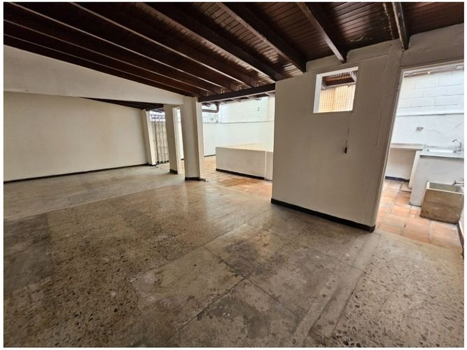 Local en arriendo en Conquistadores, Medellín, 350 m² · foto 8 de 10