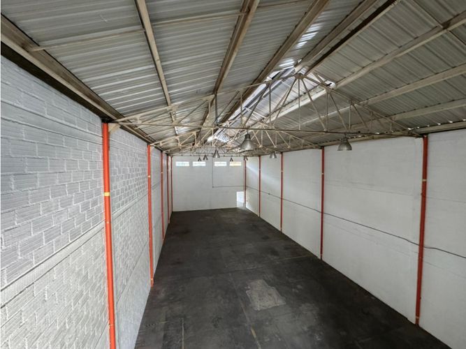 Bodega en arriendo en San Agustin Industrial, Sabaneta, 673 m² · foto 5 de 14