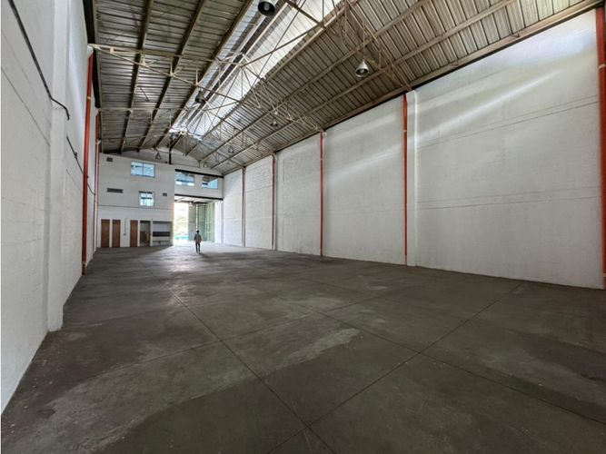 Bodega en arriendo en San Agustin Industrial, Sabaneta, 673 m² · foto 6 de 14