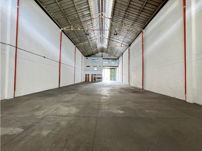 Bodega en arriendo en San Agustin Industrial, Sabaneta, 673 m² · foto 7 de 14