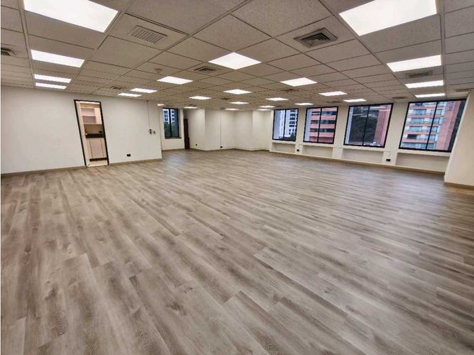Oficina en arriendo en Patio Bonito, Medellín, 125 m² · foto 8 de 18