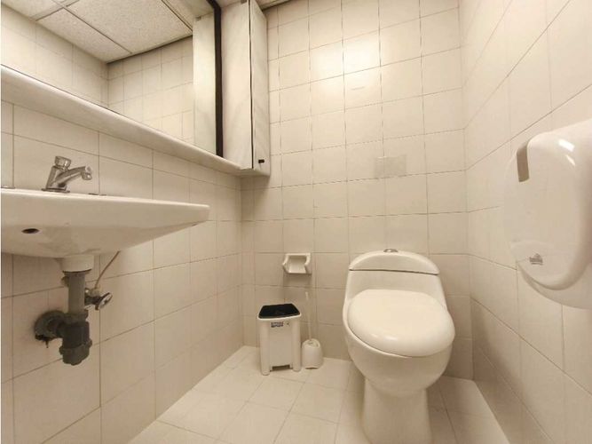 Oficina en arriendo en Patio Bonito, Medellín, 125 m² · foto 14 de 18