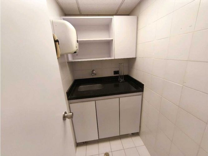 Oficina en arriendo en Patio Bonito, Medellín, 125 m² · foto 18 de 18