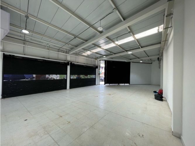 Local en arriendo en San Gabriel, Medellín, 285 m² · foto 3 de 10