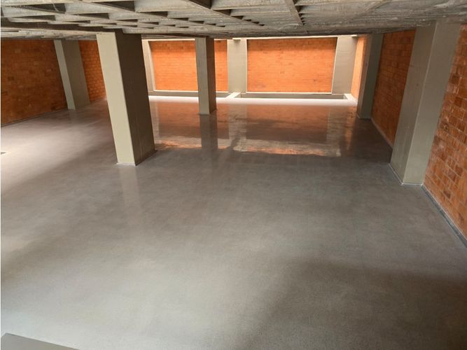Bodega en arriendo en Perpetuo Socorro, Medellín, 2800 m² · foto 2 de 19