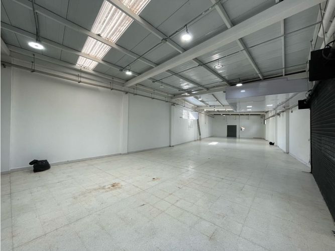 Local en arriendo en San Gabriel, Medellín, 285 m² · foto 5 de 10