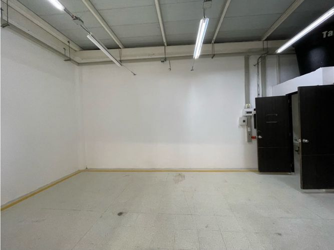 Local en arriendo en San Gabriel, Medellín, 285 m² · foto 10 de 10