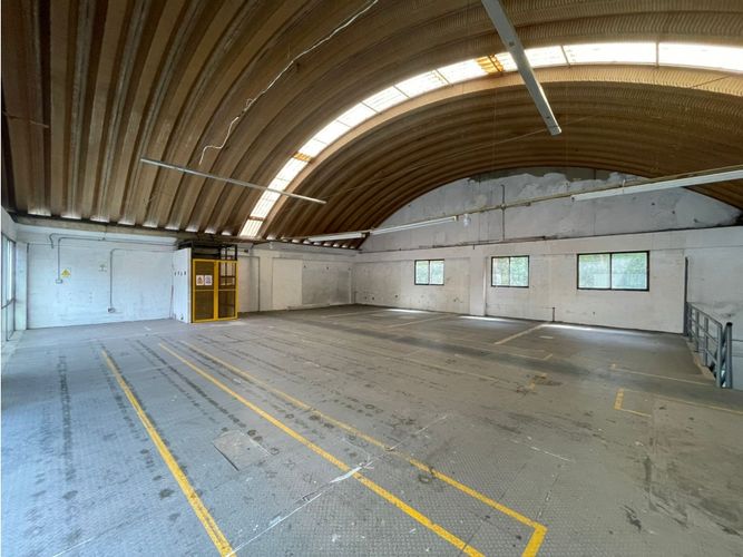 Bodega en arriendo en Pan De Azucar, Sabaneta, 681 m² · foto 2 de 15