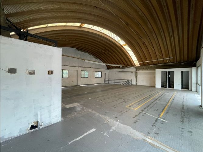 Bodega en arriendo en Pan De Azucar, Sabaneta, 681 m² · foto 3 de 15