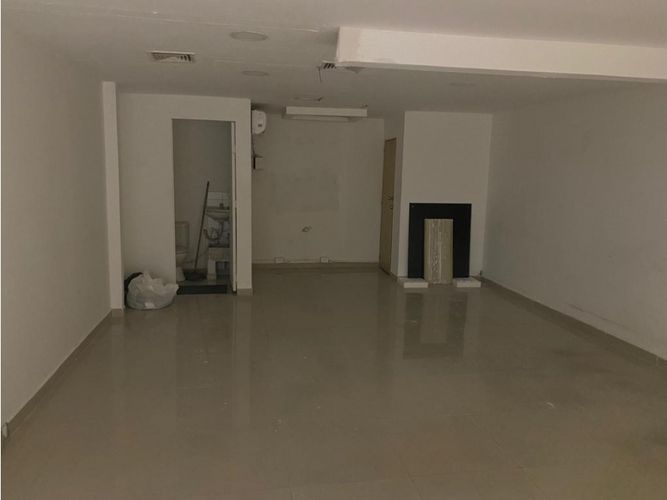 Local en arriendo en Milla De Oro, Medellín, 38 m² · foto 2 de 14