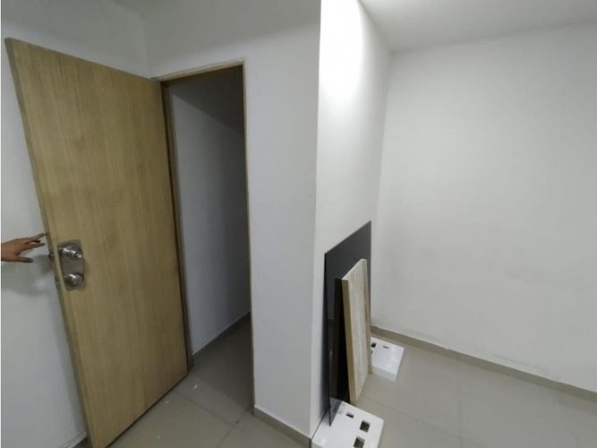 Local en arriendo en Milla De Oro, Medellín, 38 m² · foto 4 de 14