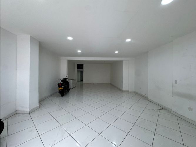 Bodega en arriendo en Perpetuo Socorro, Medellín, 90 m² · foto 9 de 15