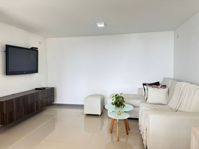 Apartamento de 2 alcobas en venta en Camparola, Itagüí, 88 m² · foto 2 de 13