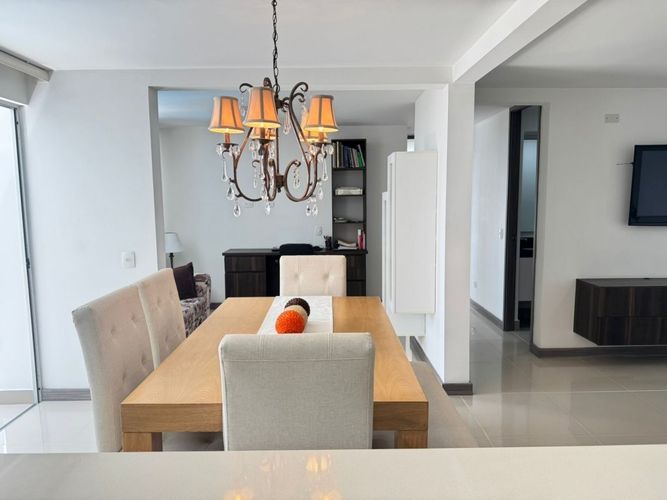 Apartamento de 2 alcobas en venta en Camparola, Itagüí, 88 m² · foto 5 de 13