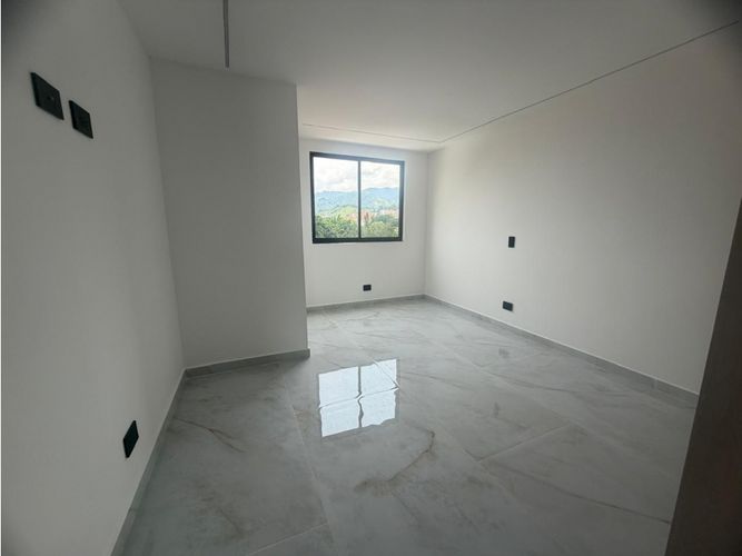 Apartamento de 4 alcobas en venta en La América, Medellín, 149 m² · foto 13 de 21