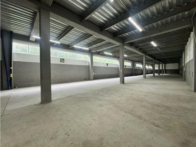 Bodega en arriendo en La Tablaza, La Estrella, 2533 m² · foto 5 de 20