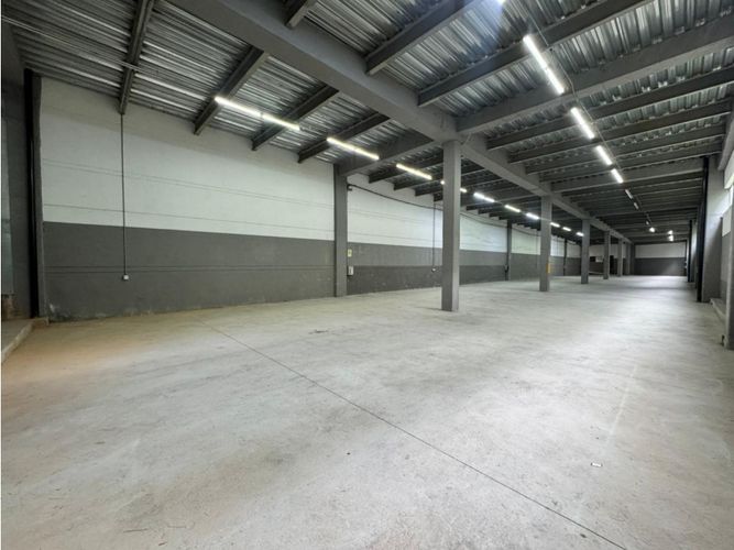 Bodega en arriendo en La Tablaza, La Estrella, 2533 m² · foto 7 de 20