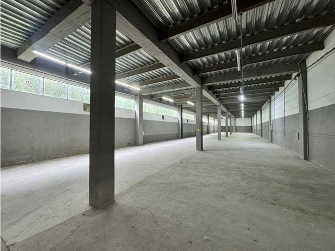 Bodega en arriendo en La Tablaza, La Estrella, 2533 m² · foto 9 de 20