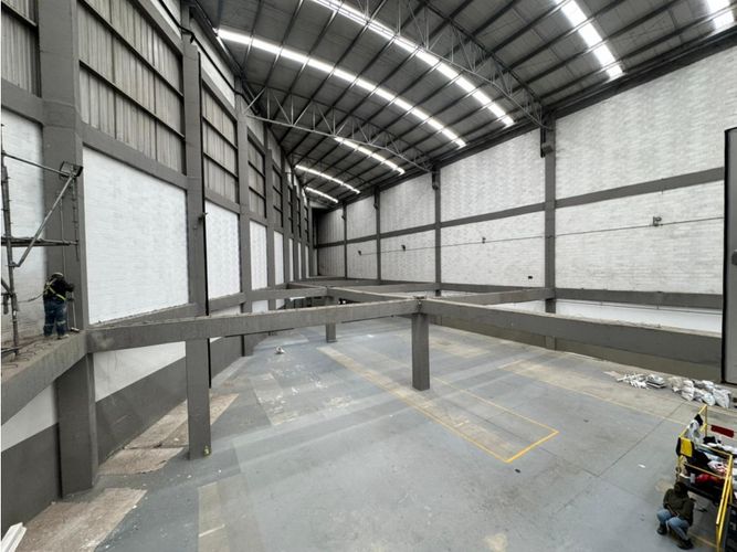 Bodega en arriendo en La Tablaza, La Estrella, 2533 m² · foto 11 de 20
