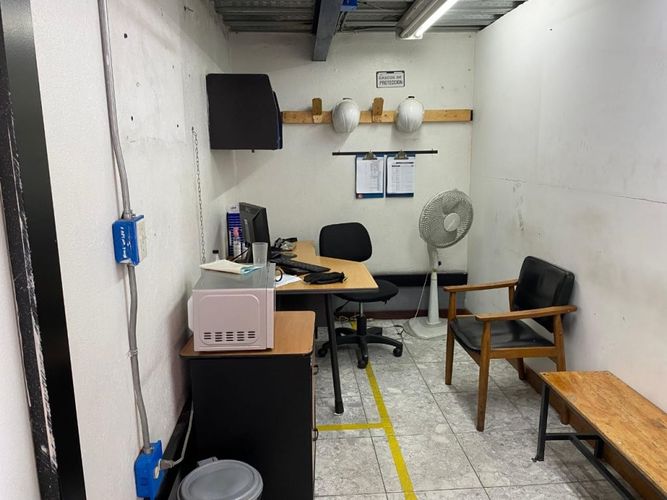 Bodega en venta en Los Naranjos, Itagüí · foto 2 de 8