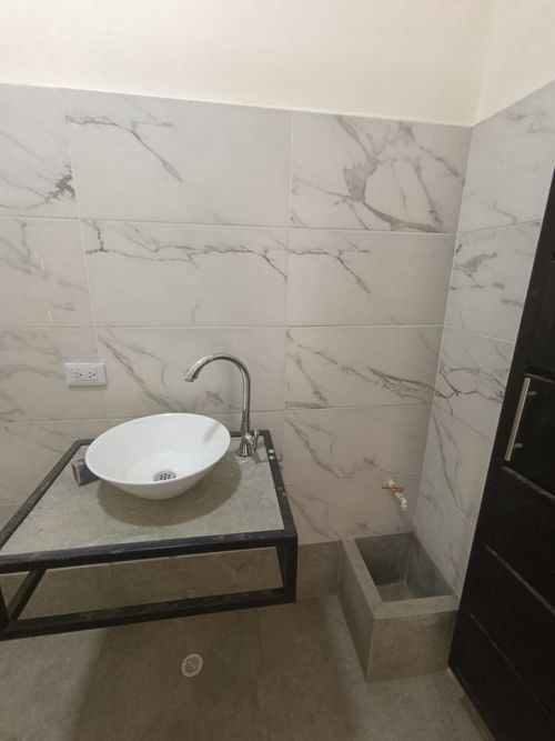 Local en arriendo en Sagrado Corazon, Girón, 40 m² · foto 4 de 6
