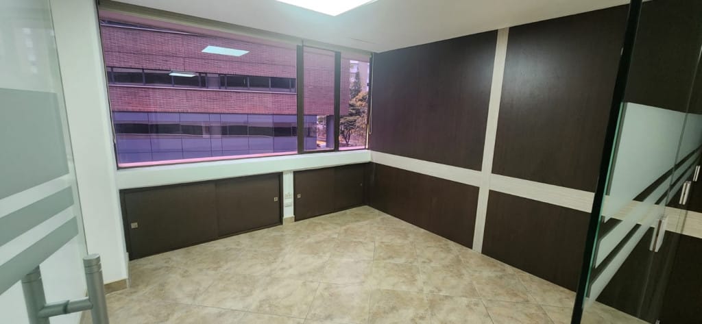 Oficina en arriendo en Villa Carlota, Medellín, 43 m² · foto 10 de 12